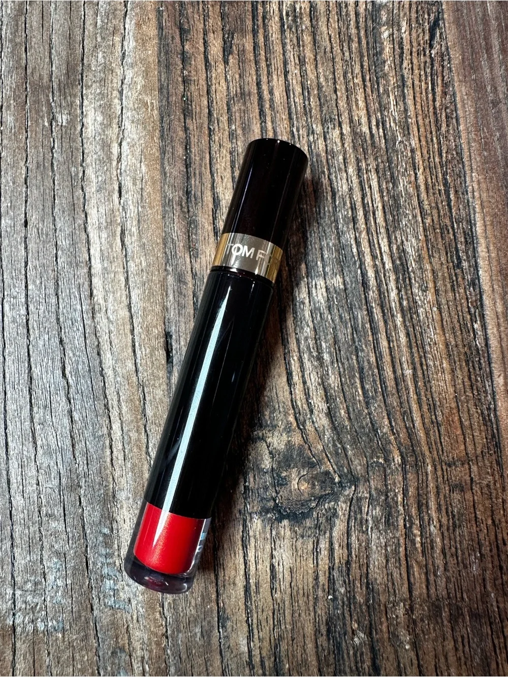 Tom Ford Lip Lacquer in Vibrant Red
